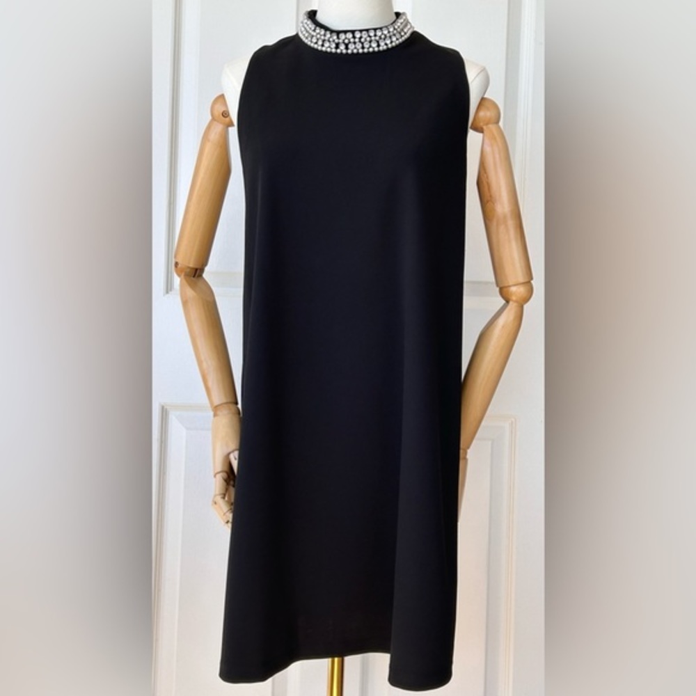 Ronni Nicole Evening Bejeweled Neck Dress Size 6 NWT